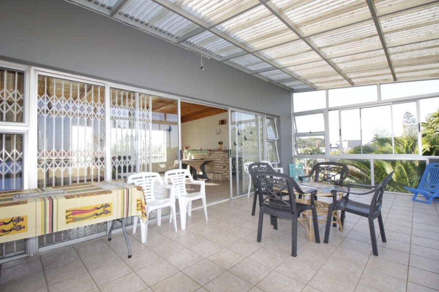 4 Bedroom Property for Sale in C Place Eastern Cape